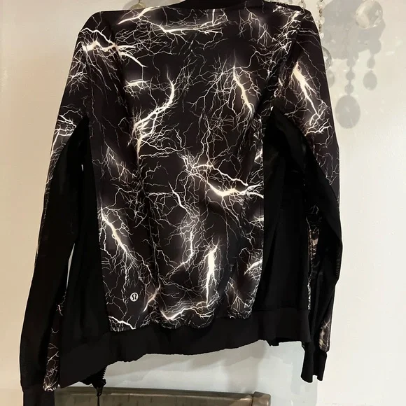 lululemon athletica Black Lightning Bomber Jacket - Picture 3 of 5